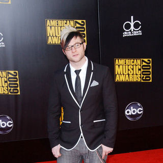 Blake Lewis; in 2009 American Music Awards - Arrivals