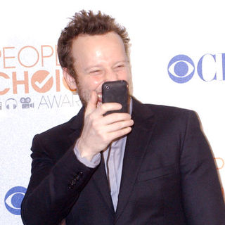 Bodhi Elfman; in 36th Annual People's Choice Awards - Press Room