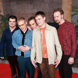 3 Doors Down; in 2000 Billboard Music Awards