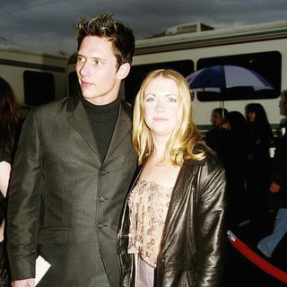 Melissa Joan Hart; in 27th Annual American Music Awards
