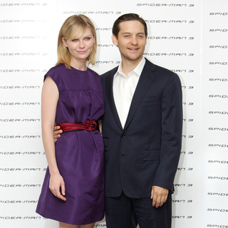 Tobey Maguire;Kirsten Dunst; in Spider-Man 3 Photocall in Rome, Italy