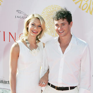 Claire Danes;Hugh Dancy; in Valentino Garavani Fashion Show - Red Carpet Arrivals