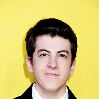 Christopher Mintz-Plasse; in 2008 MTV Video Music Awards - Arrivals