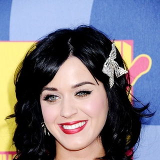 Katy Perry; in 2008 MTV Video Music Awards - Arrivals