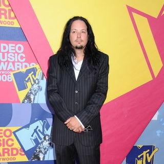 Jonathan Davis; in 2008 MTV Video Music Awards - Arrivals