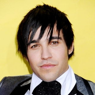 Pete Wentz; in 2008 MTV Video Music Awards - Arrivals