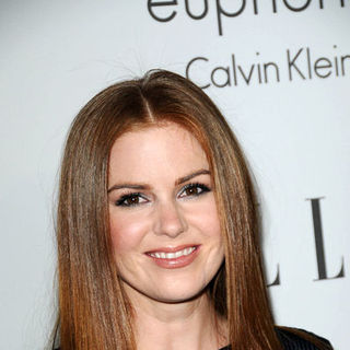 Isla Fisher; in ELLE Magazine's 15th Annual Women in Hollywood Tribute - Arrivals