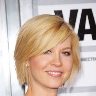 Jenna Elfman; in "Valkyrie" Los Angeles Premiere - Arrivals