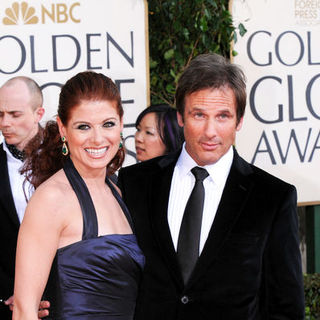 Debra Messing in 66th Annual Golden Globes - Arrivals