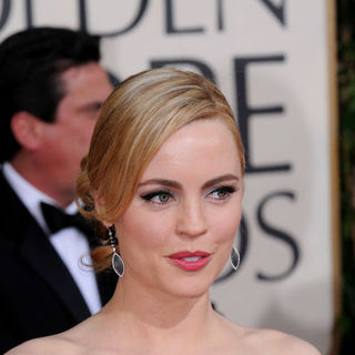 Melissa George; in 66th Annual Golden Globes - Arrivals