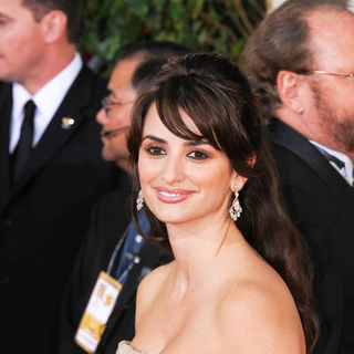 Penelope Cruz; in 66th Annual Golden Globes - Arrivals