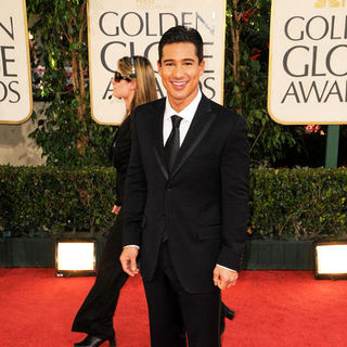 Mario Lopez; in 66th Annual Golden Globes - Arrivals