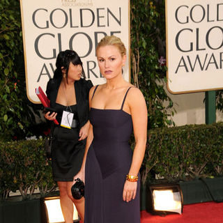 Anna Paquin in 66th Annual Golden Globes - Arrivals
