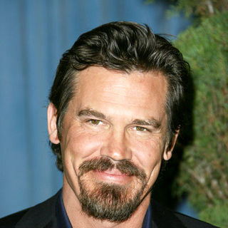 Josh Brolin in 2009 Oscar Nominees Luncheon - Arrivals