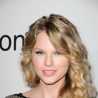 Taylor Swift in 51st Annual GRAMMY Awards - Salute to Icons: Clive Davis - Arrivals