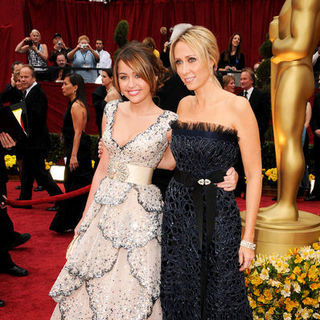 Miley Cyrus;Tish Cyrus; in 81st Annual Academy Awards - Arrivals
