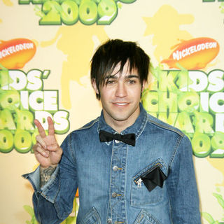 Pete Wentz; in Nickelodeon's 2009 Kids' Choice Awards - Arrivals