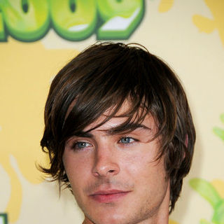 Zac Efron in Nickelodeon's 2009 Kids' Choice Awards - Arrivals