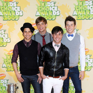 Honor Society; in Nickelodeon's 2009 Kids' Choice Awards - Arrivals