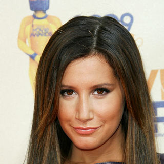 Ashley Tisdale in 18th Annual MTV Movie Awards - Arrivals