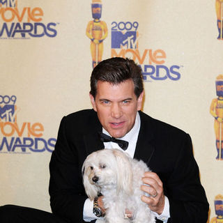 Chris Isaak; in 18th Annual MTV Movie Awards - Press Room