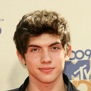 Carter Jenkins; in 18th Annual MTV Movie Awards - Arrivals
