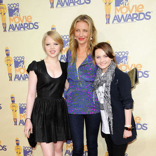Sofia Vassilieva;Cameron Diaz;Abigail Breslin; in 18th Annual MTV Movie Awards - Arrivals