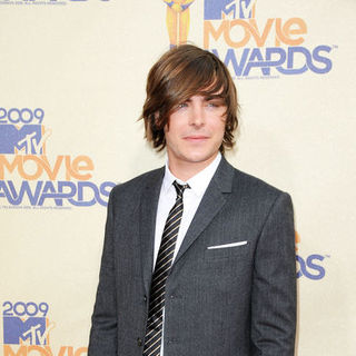 Zac Efron; in 18th Annual MTV Movie Awards - Arrivals