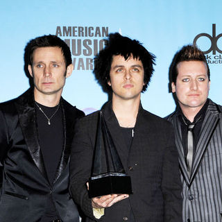 Green Day in 2009 American Music Awards - Press Room