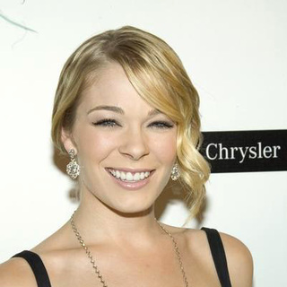 LeAnn Rimes; in 8th Annual Lili Claire Foundation Benefit