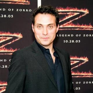 Rufus Sewell in The Legend of Zorro Los Angeles Premiere - Red Carpet