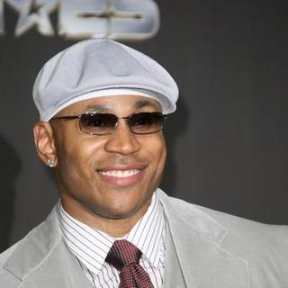LL Cool J; in BET's 25th Anniversary Show - Press Room