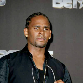 R. Kelly in BET's 25th Anniversary Show - Press Room