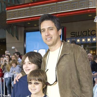 Ray Romano; in Ice Age 2: The Meltdown World Premiere