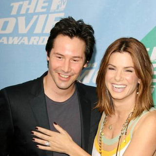 Keanu Reeves;Sandra Bullock; in 2006 MTV Movie Awards - Arrivals