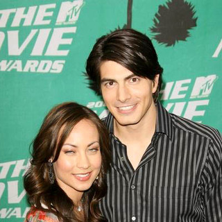 Brandon Routh;Courtney Ford; in 2006 MTV Movie Awards - Arrivals