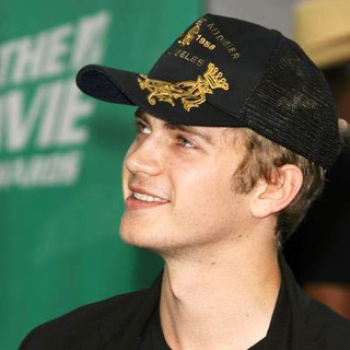 Hayden Christensen; in 2006 MTV Movie Awards - Arrivals