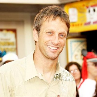 Tony Hawk; in Pirates Of The Caribbean: Dead Man's Chest World Premiere - Arrivals
