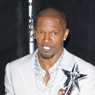 Jamie Foxx; in 2006 BET Awards - Press Room