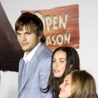 Ashton Kutcher;Demi Moore; in Open Season Los Angeles Premiere - Red Carpet