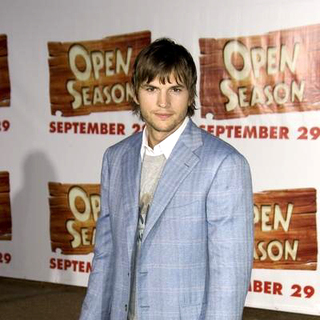 Ashton Kutcher; in Open Season Los Angeles Premiere - Red Carpet