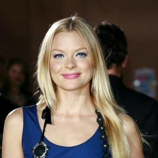 Jaime King; in The 33rd Annual People's Choice Awards - Arrivals