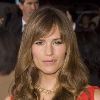 Jennifer Garner; in The Kingdom Los Angeles Premiere