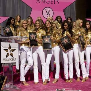 Victoria's Secret Angles Receive Award of Excellence from Honorary Mayor of Hollywood