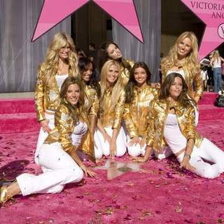 Victoria's Secret Angles Receive Award of Excellence from Honorary Mayor of Hollywood