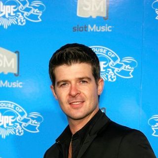 Robin Thicke; in House of Hype VMA Weekend