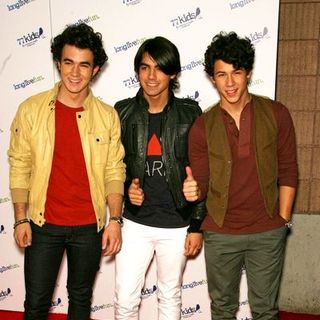 Jonas Brothers; in Private Concert to Launch 77Kids