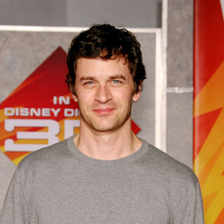Tom Everett Scott; in "Bolt" World Premiere - Arrivals