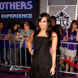 Demi Lovato; in "Jonas Brothers: The 3D Concert Experience" World Premiere - Arrivals