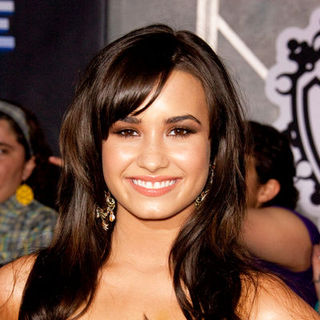 Demi Lovato; in "Jonas Brothers: The 3D Concert Experience" World Premiere - Arrivals